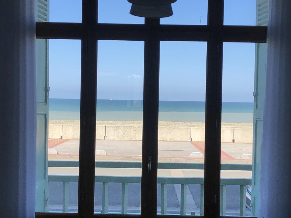 Villa Les Fleurs Appartement En Front De Mer メール・レ・バン エクステリア 写真